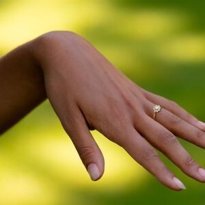 Bague Fleur Zirconium 11mm Or 750 Taille 52 Corps 2mm Au Plus Etroit