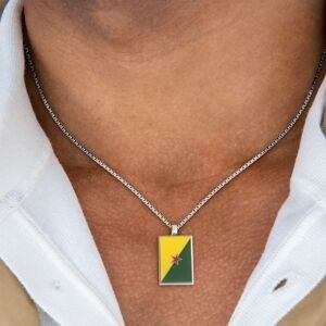 Collier Acier Drapeau Guyane 21*37mm Avec Bélière Email Multicolore Chaîne 2mm 50 à 55cm
