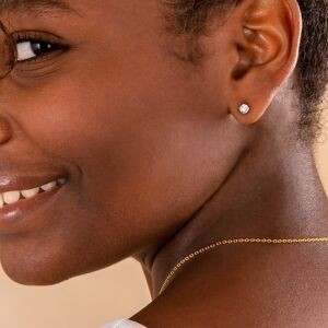 Boucles D'oreilles Or 375 Gris Zirconium 4mm 4 Griffes