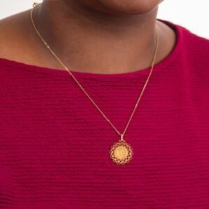 Médaille Plaqué Or Vierge 30*38mm Avec Bélière