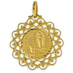 Médaille Plaqué Or Notre Dame de Lourdes 30*38mm Avec Bélière